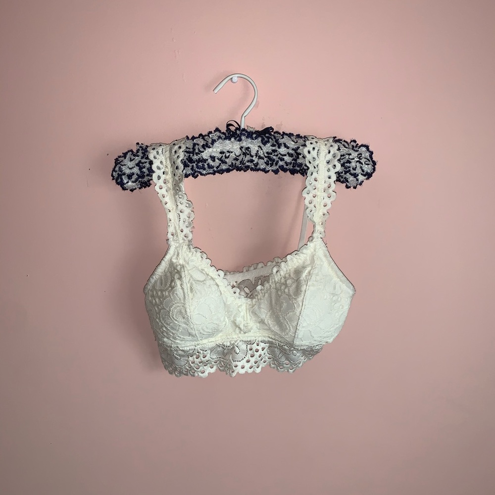2/$15 White Lace Brallette